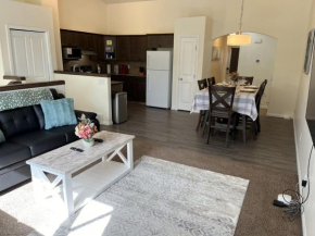 4br Crew House - Big, Bright, Modern, Fully Stocked